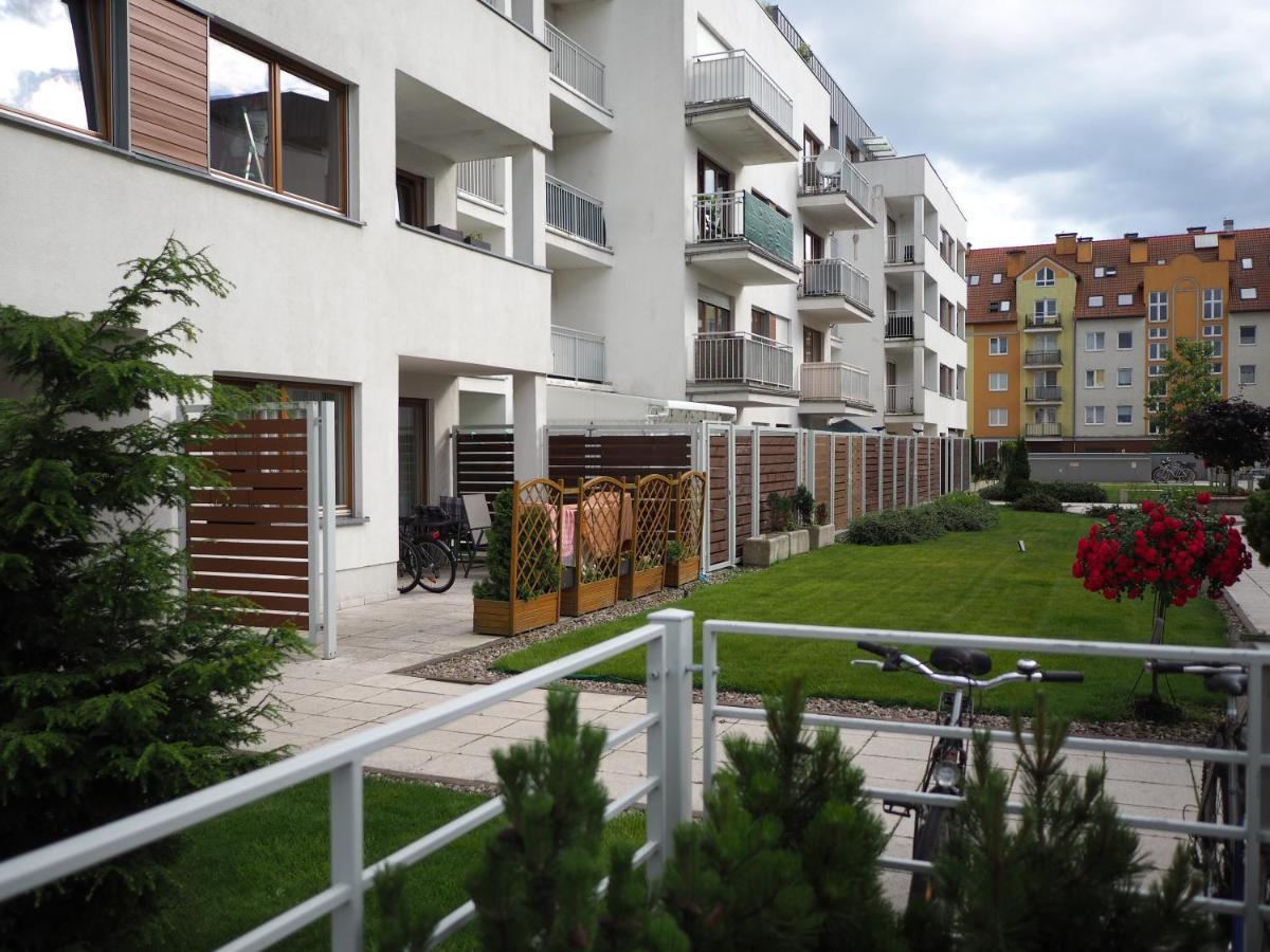 Swinoujscie Platan Patio 2- Berry Apartments Esterno foto