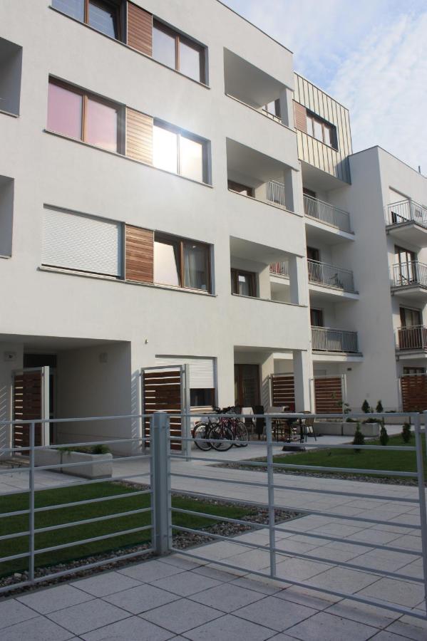 Swinoujscie Platan Patio 2- Berry Apartments Esterno foto