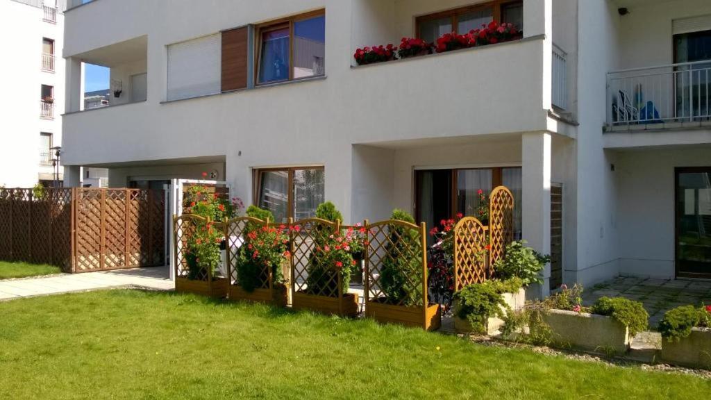 Swinoujscie Platan Patio 2- Berry Apartments Esterno foto