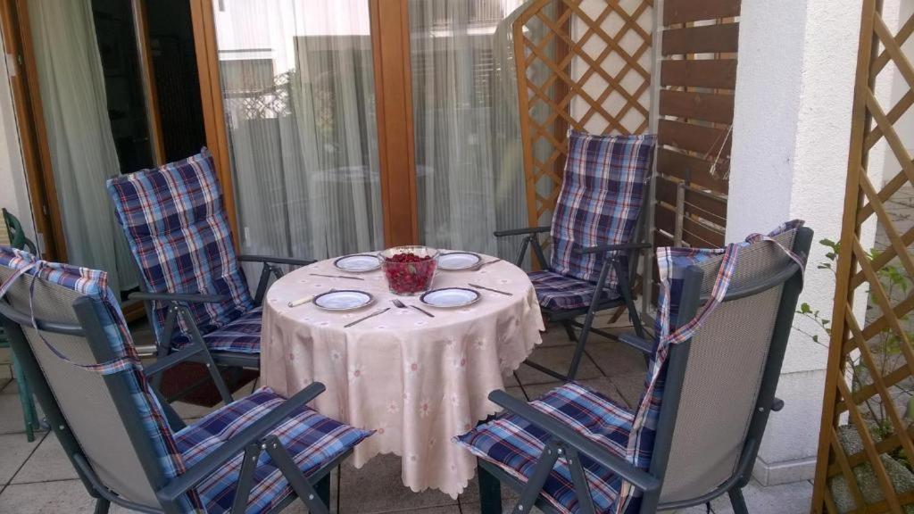 Swinoujscie Platan Patio 2- Berry Apartments Esterno foto